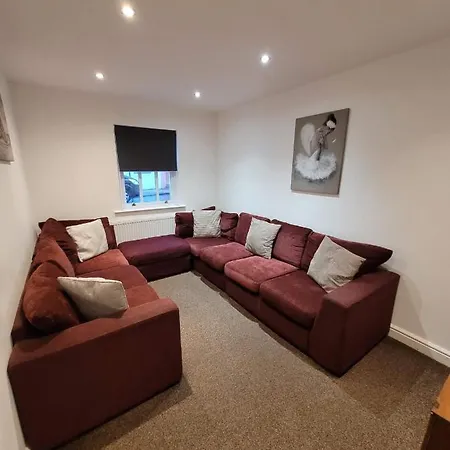 3 Laurel Court * Ulverston